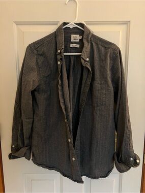 Flint and Tinder Men's Dark Gray Casual Button-Down Shirt